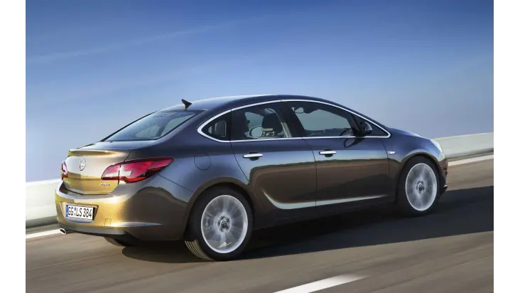 Opel Astra Sedan Back Side 0 335608