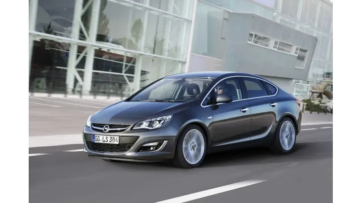Opel Astra Sedan Front Side 0 335613