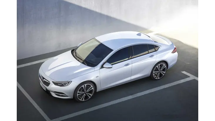 Opel Insignia Front Side 0 332819 1